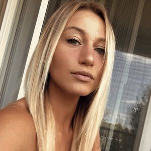 Meet your Posher, Sabrina